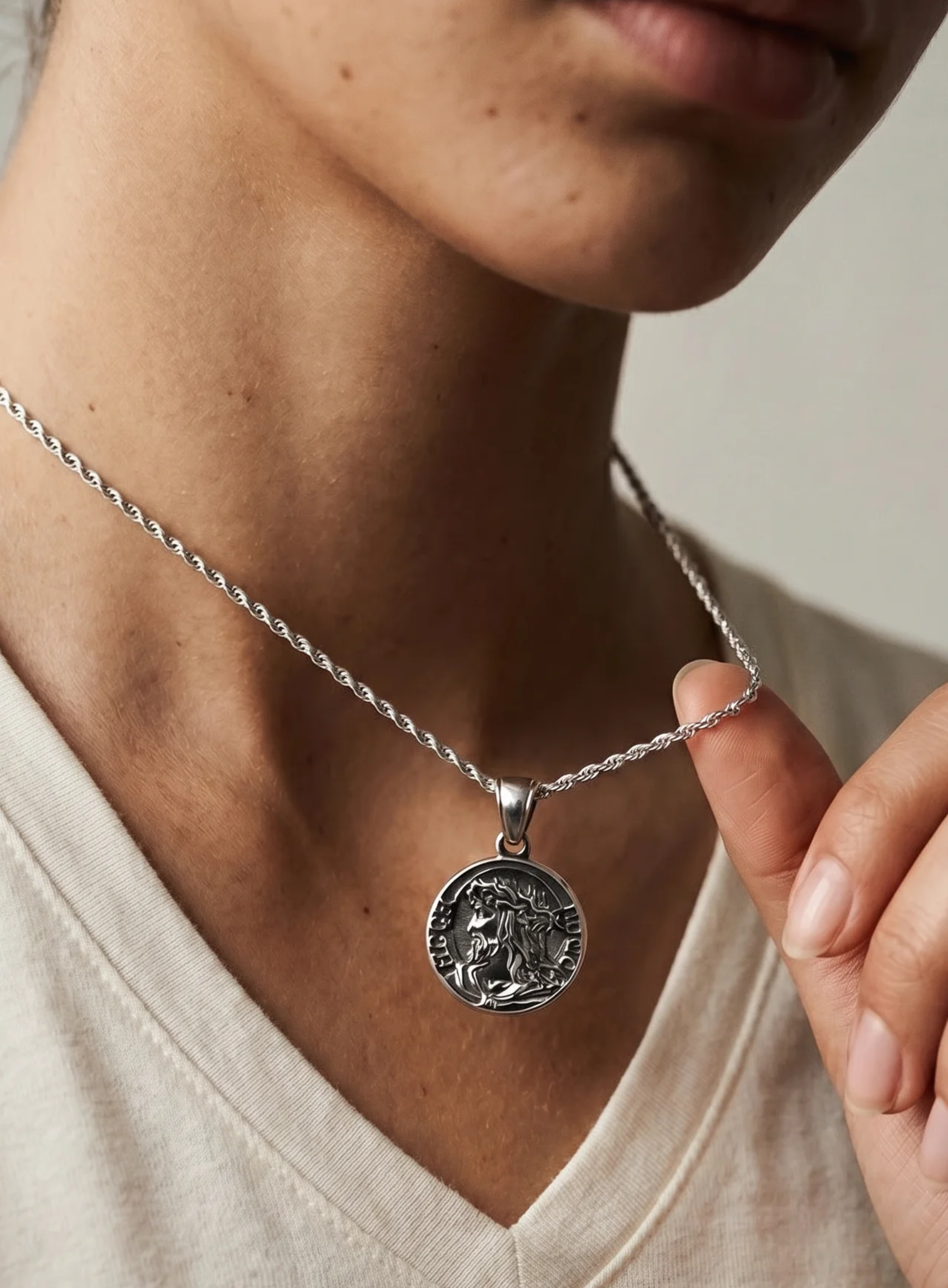 LADIES JESUS QUARTER NECKLACE